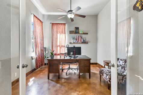 507 Enchanted Oak Drive La Vernia TX 78121