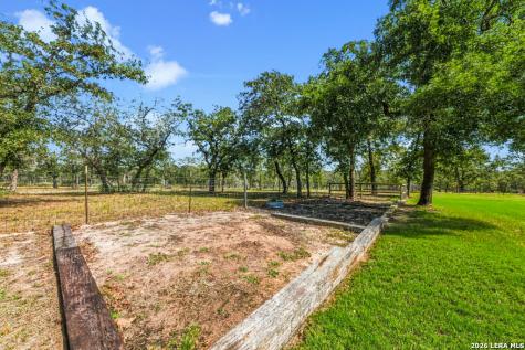 507 Enchanted Oak Drive La Vernia TX 78121