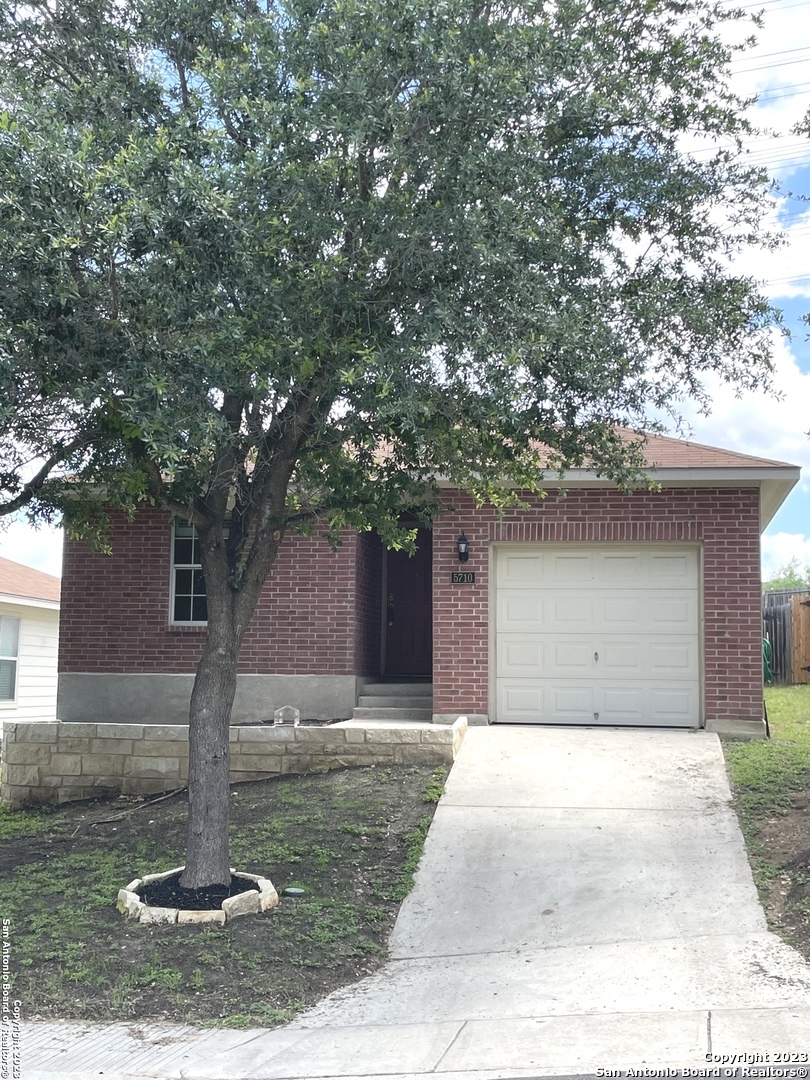 5710 Red Canyon San Antonio TX 78252