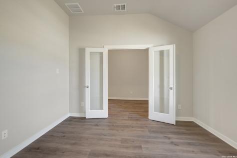 6754 Red Buffalo Trail San Antonio TX 78253