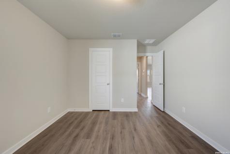 6754 Red Buffalo Trail San Antonio TX 78253