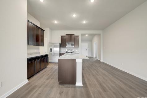 6754 Red Buffalo Trail San Antonio TX 78253