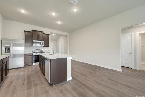 6754 Red Buffalo Trail San Antonio TX 78253