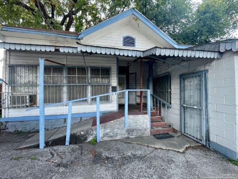 1305 S Saint Marys Street San Antonio TX 78210