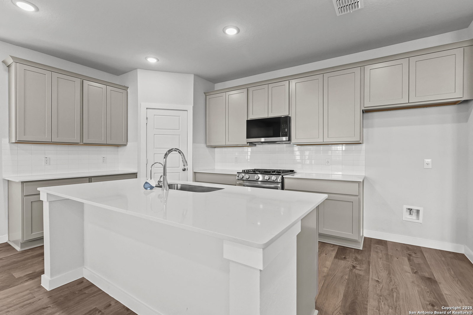 6506 Bufflehead Bend Leon Valley TX 78240
