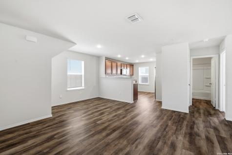 6322 Sycamore Run San Antonio TX 78219