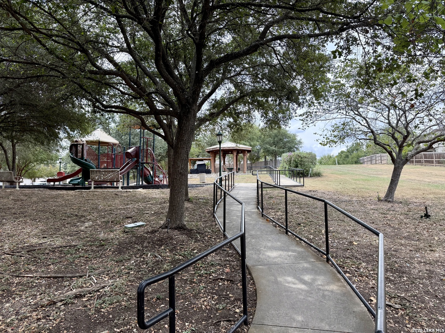 9007 Walnut Springs Universal City TX 78148