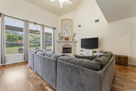 26422 Enchanted Wind San Antonio TX 78260
