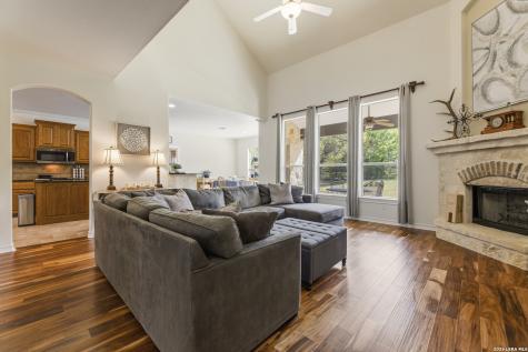 26422 Enchanted Wind San Antonio TX 78260