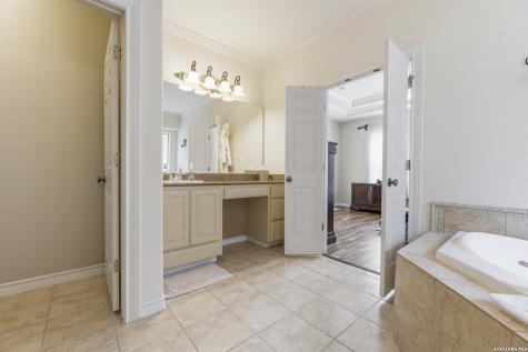 26422 Enchanted Wind San Antonio TX 78260