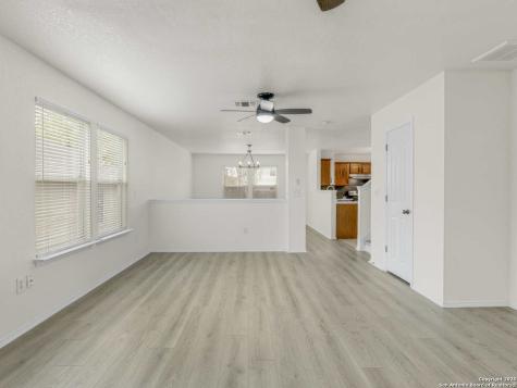 11018 Dublin Field San Antonio TX 78254