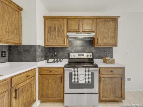 11018 Dublin Field San Antonio TX 78254