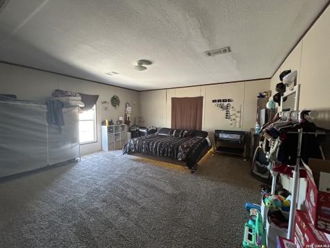 305 E Runge Karnes City TX 78118