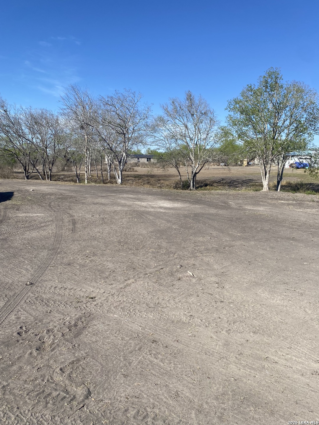 305 E Runge Karnes City TX 78118