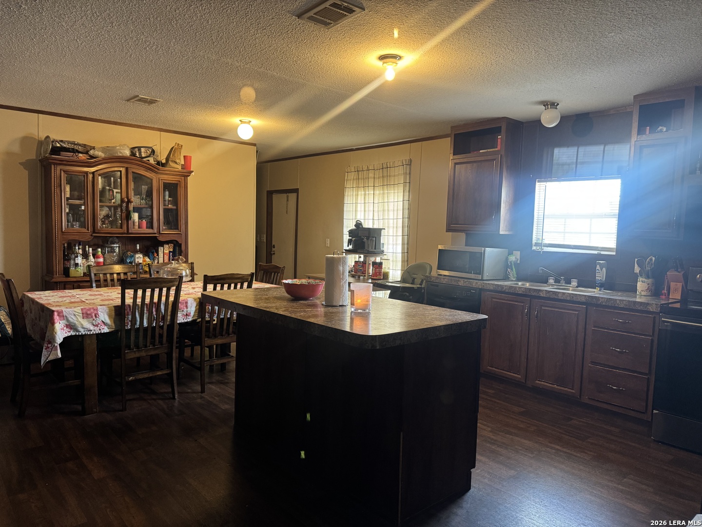 305 E Runge Karnes City TX 78118