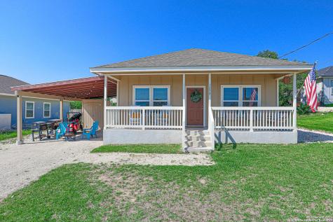 1272 Mountain View Drive Canyon Lake TX 78133