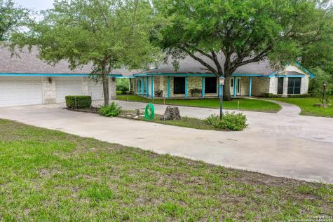 205 Sky View Drive Adkins TX 78101