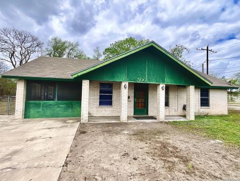 500 S Minneapolis Street Beeville TX 78102