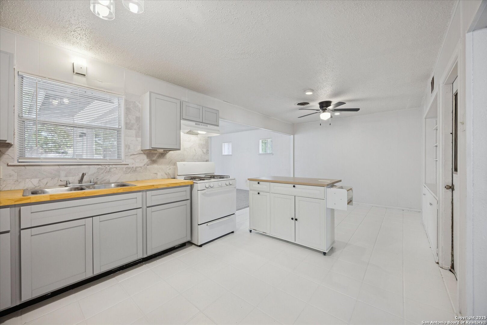 6110 War Bonnet San Antonio TX 78238