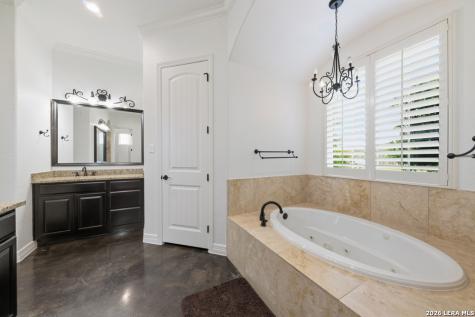 2607 Kangaroo New Braunfels TX 78132