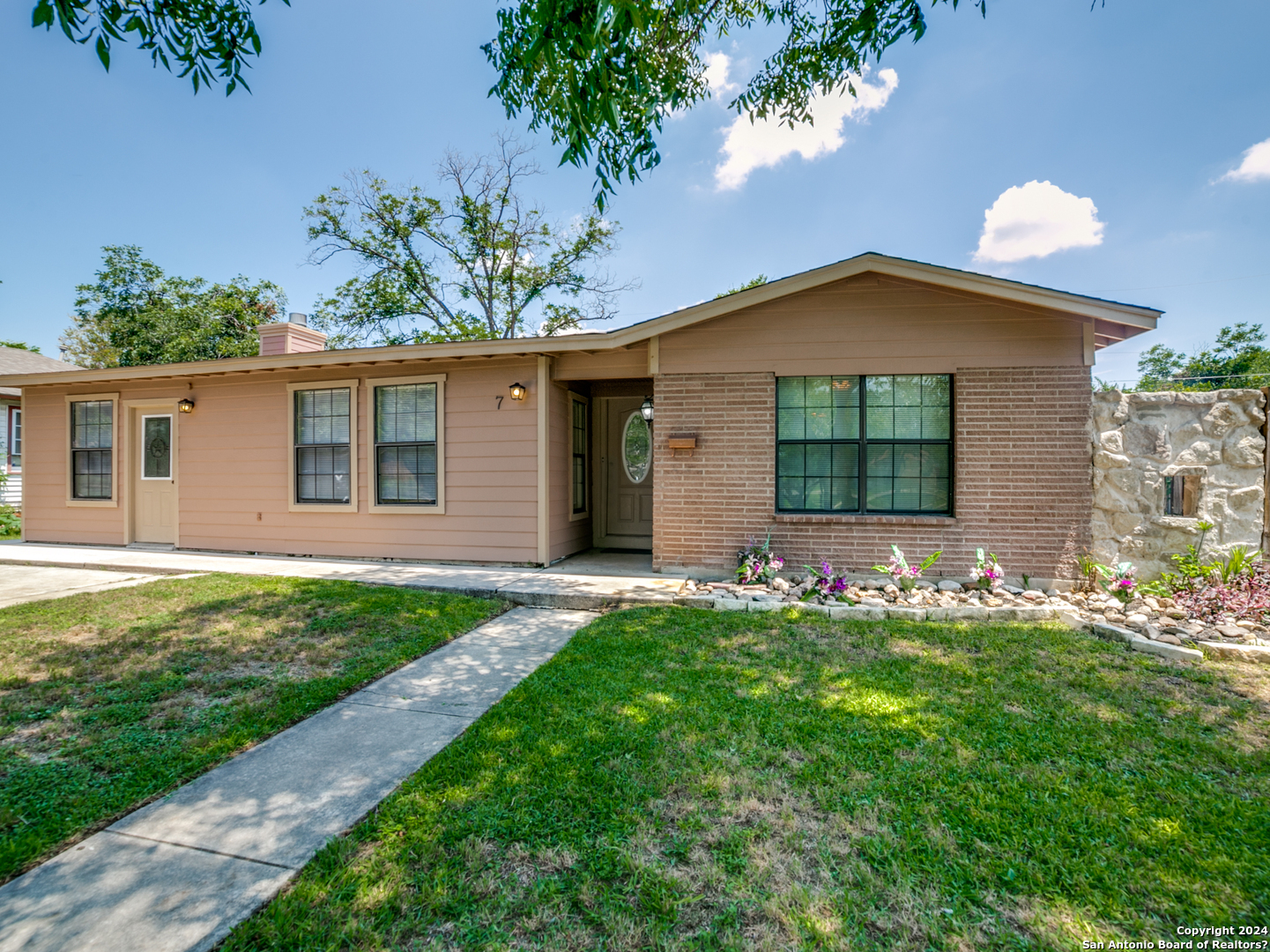 7 Rosemont Drive San Antonio TX 78201