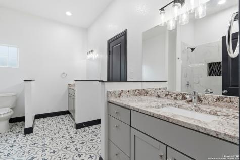 128 Hidden Ranch Court Floresville TX 78114