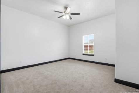 128 Hidden Ranch Court Floresville TX 78114
