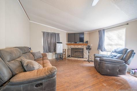188 Oakview Drive La Vernia TX 78121