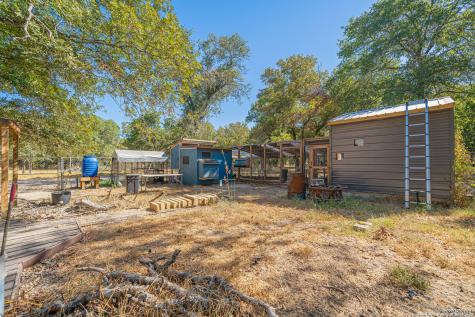 188 Oakview Drive La Vernia TX 78121