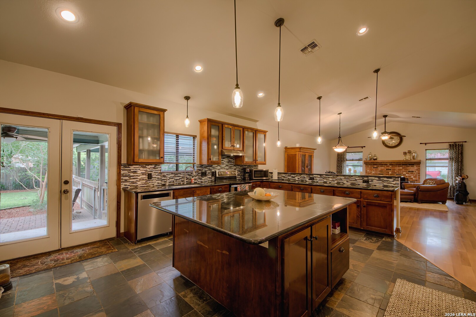 2805 Avenue H Hondo TX 78861