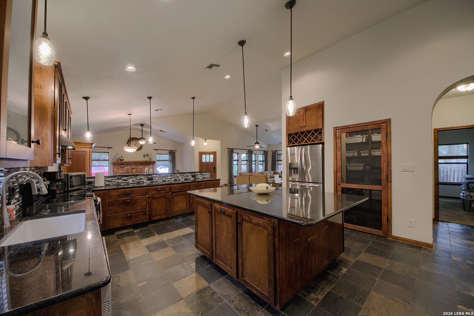 2805 Avenue H Hondo TX 78861