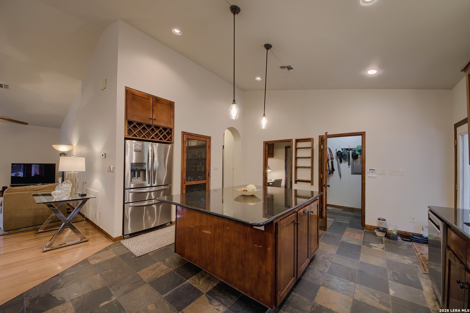 2805 Avenue H Hondo TX 78861