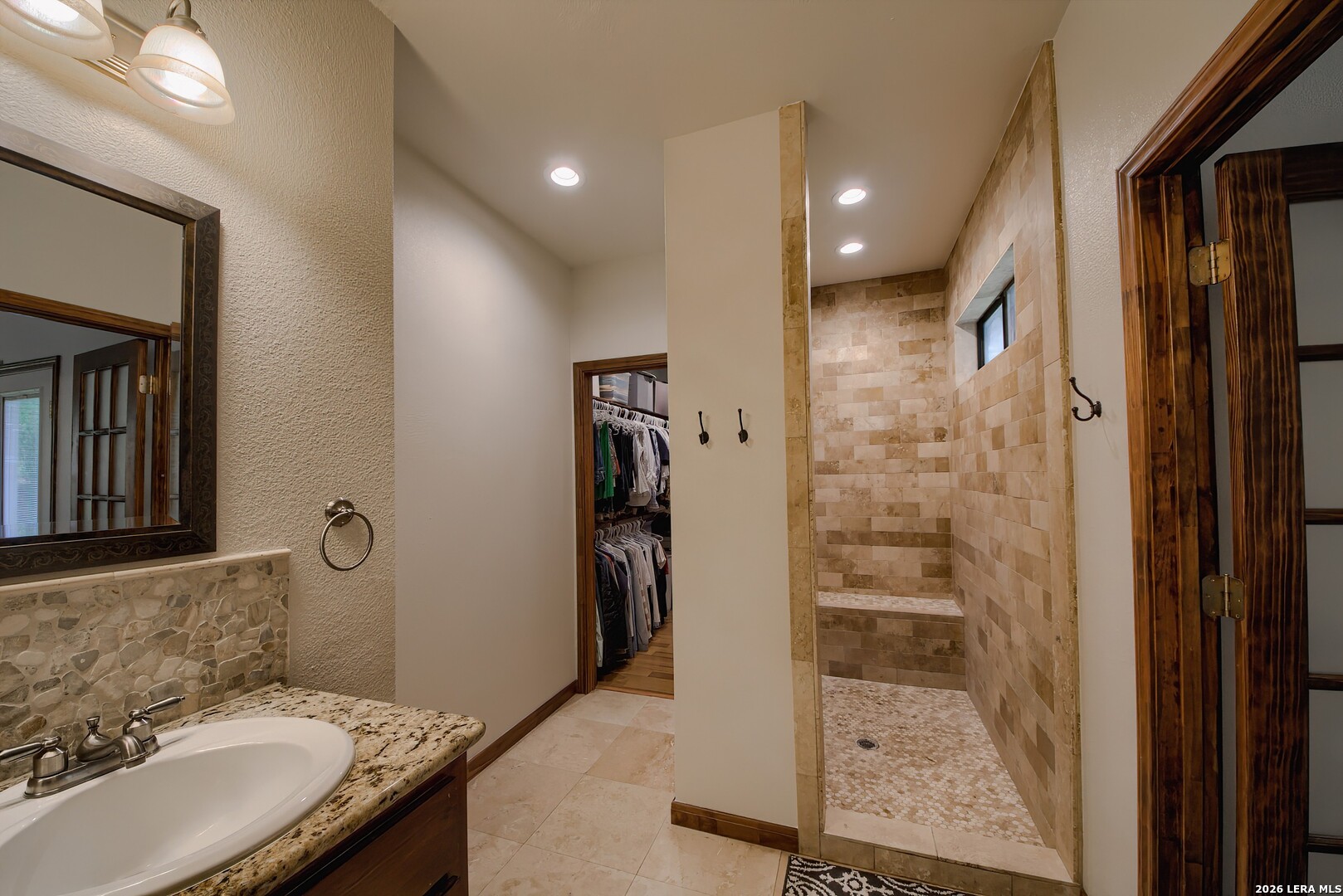 2805 Avenue H Hondo TX 78861