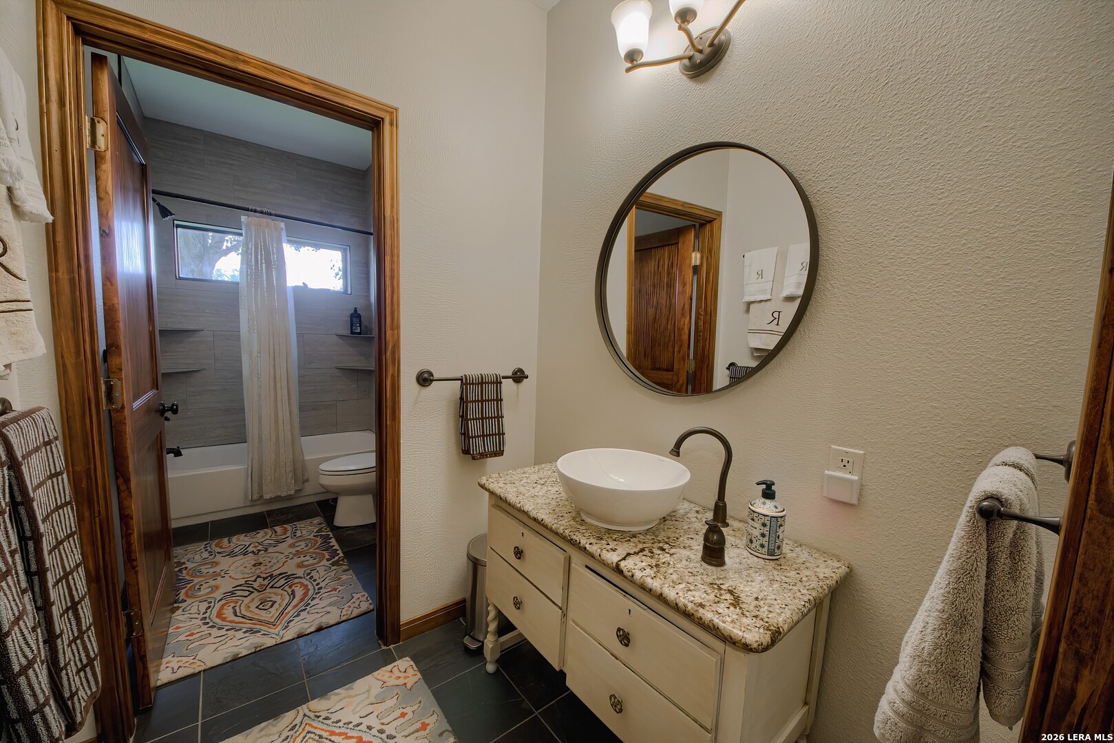 2805 Avenue H Hondo TX 78861