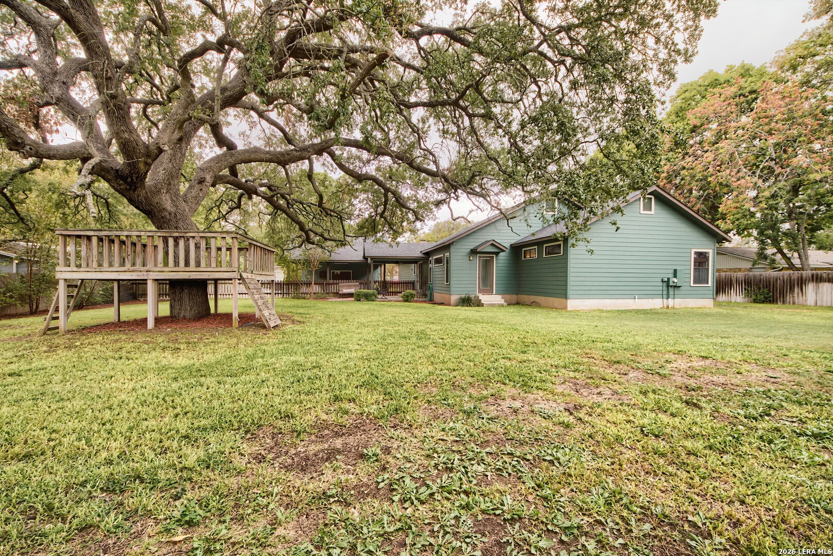 2805 Avenue H Hondo TX 78861