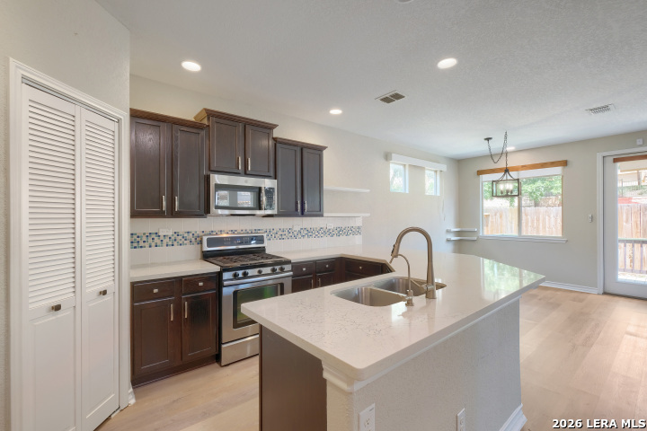 21719 Andrews Garden San Antonio TX 78258