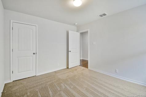 1719 Garnet Spring San Antonio TX 78245