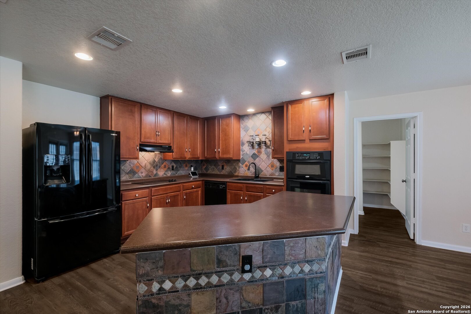 233 Springtree Trail Cibolo TX 78108