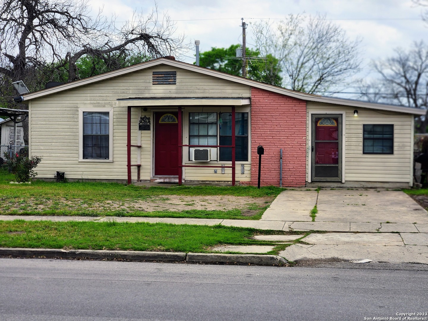 458 E Amber Street San Antonio TX 78221