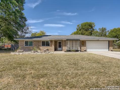 1213 Hillcrest Drive New Braunfels TX 78130