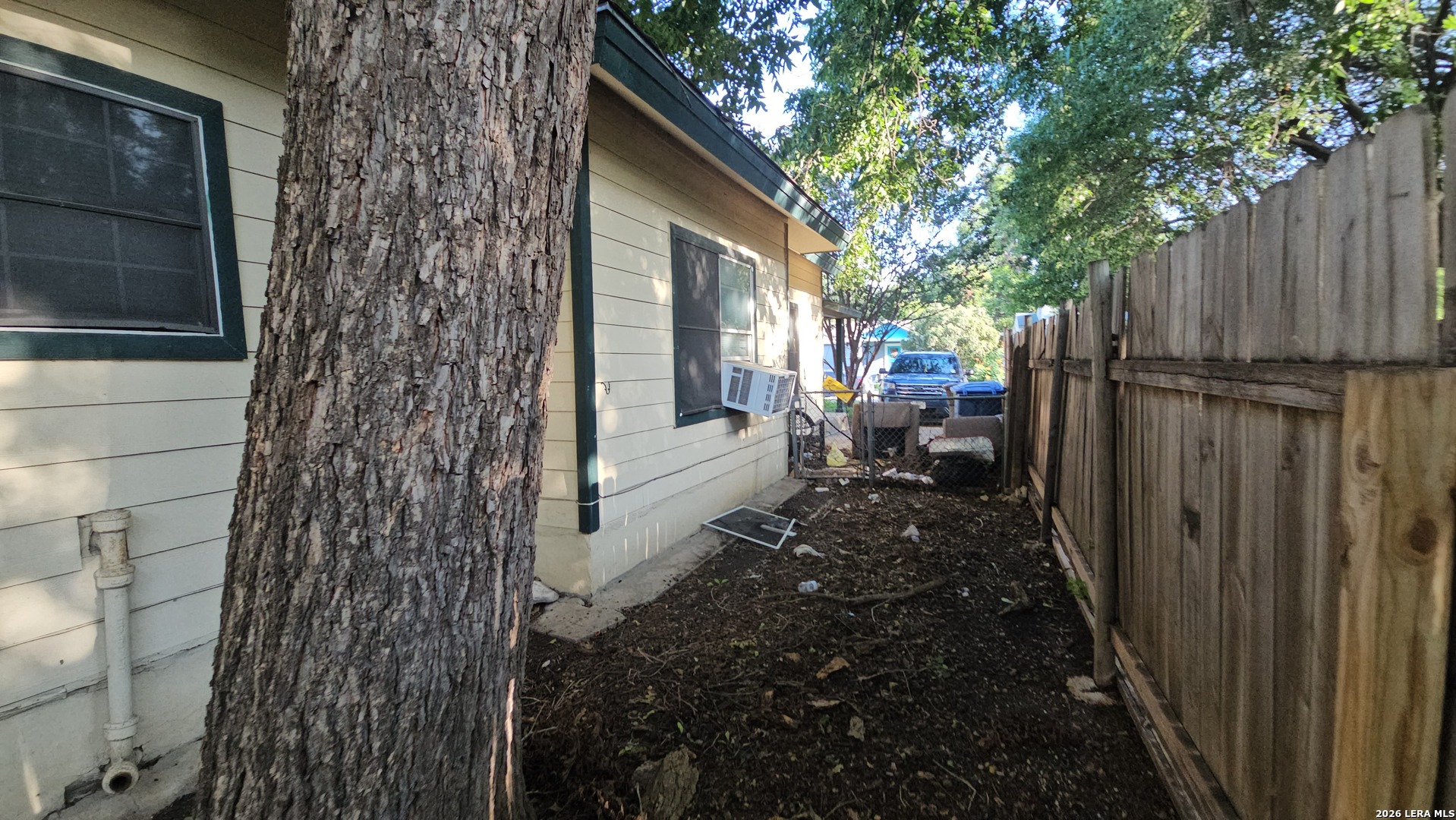 1819 W Wildwood San Antonio TX 78201