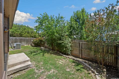 105 Rolling Creek Boerne TX 78006