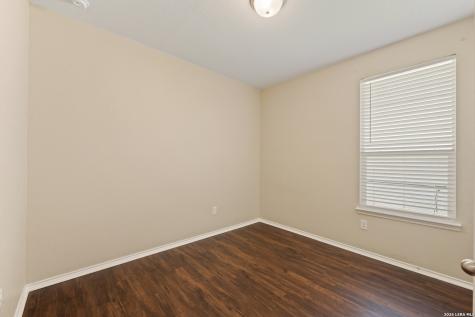 105 Rolling Creek Boerne TX 78006