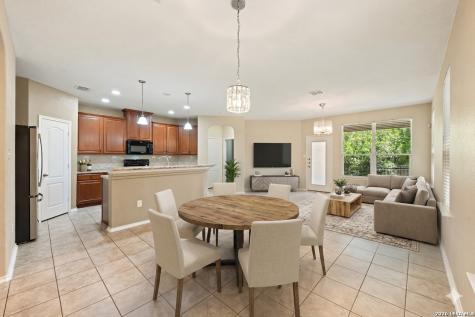 105 Rolling Creek Boerne TX 78006