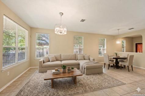 105 Rolling Creek Boerne TX 78006