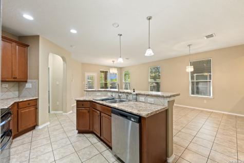 105 Rolling Creek Boerne TX 78006