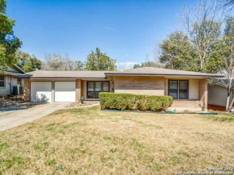 343 Montfort Drive San Antonio TX 78216
