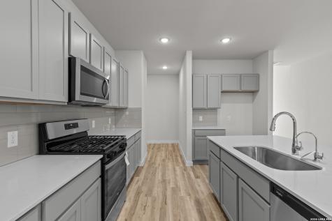9906 Chavaneaux Landing San Antonio TX 78214