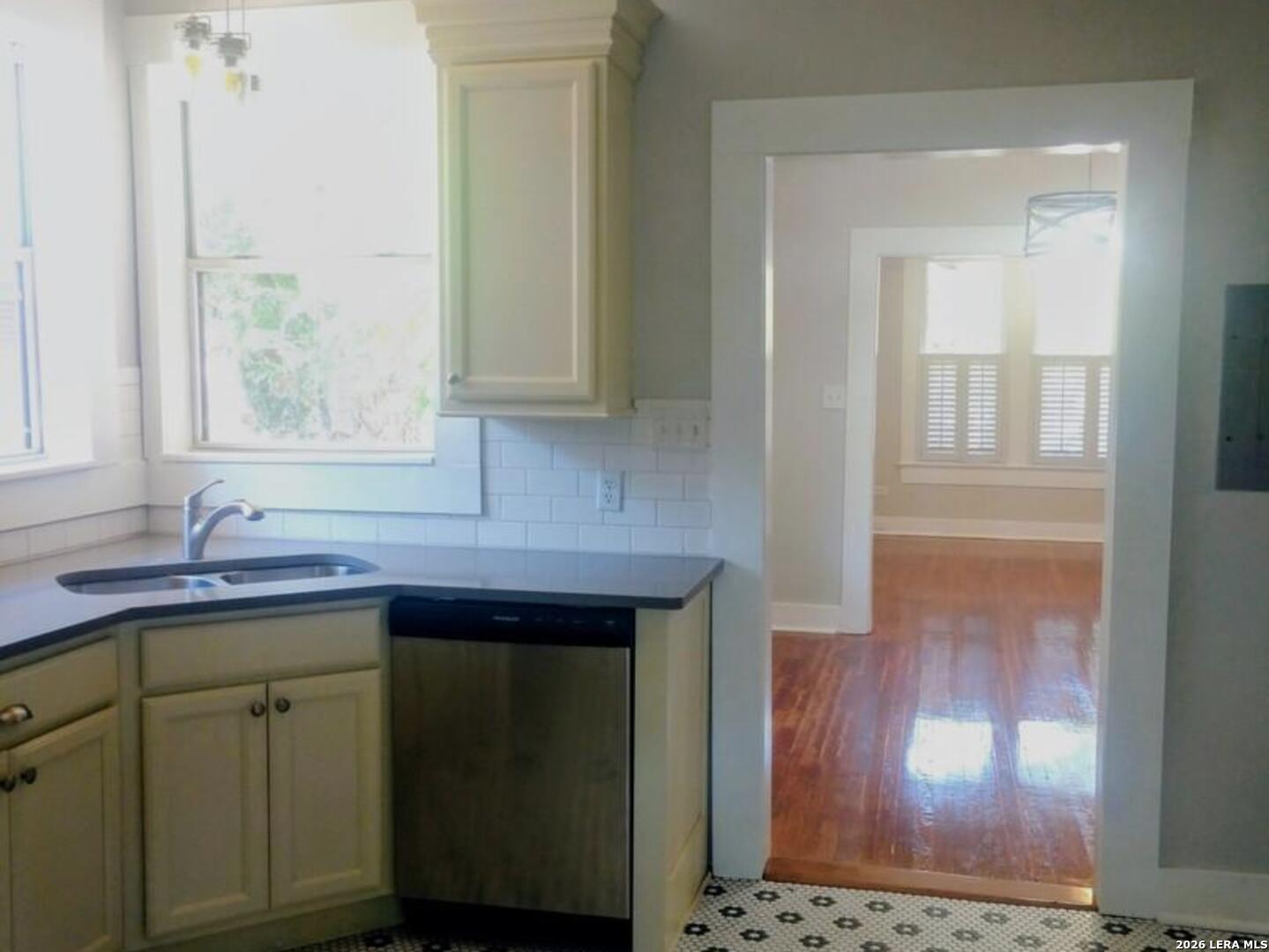 338 Queen Anne San Antonio TX 78209