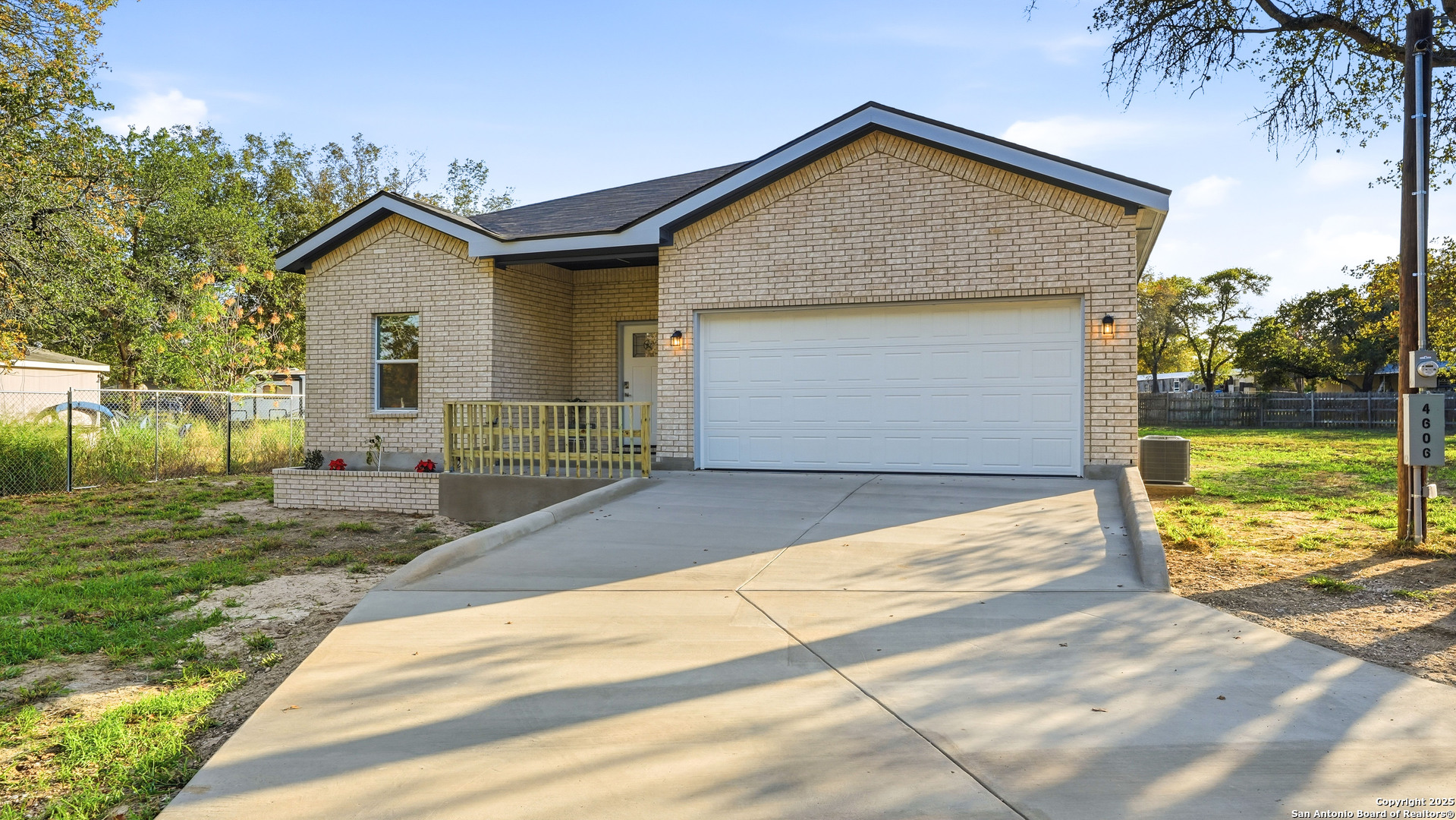 4606 Lee Way Elmendorf TX 78112